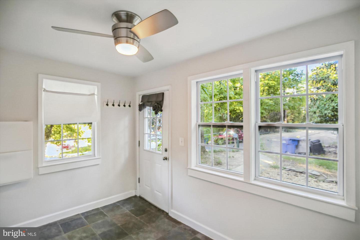 5823 Monticello ROAD