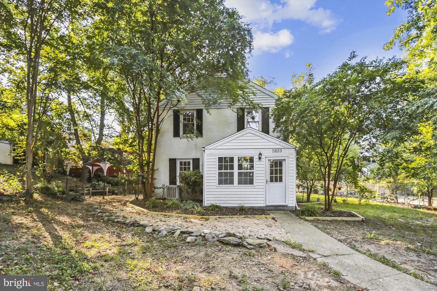 5823 Monticello ROAD
