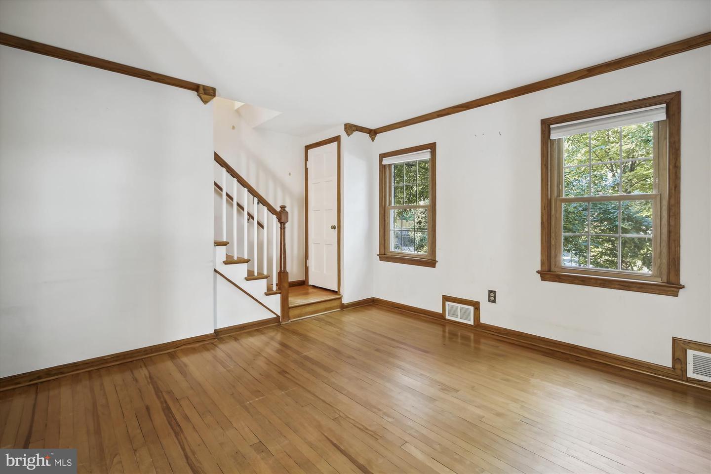 5823 Monticello ROAD
