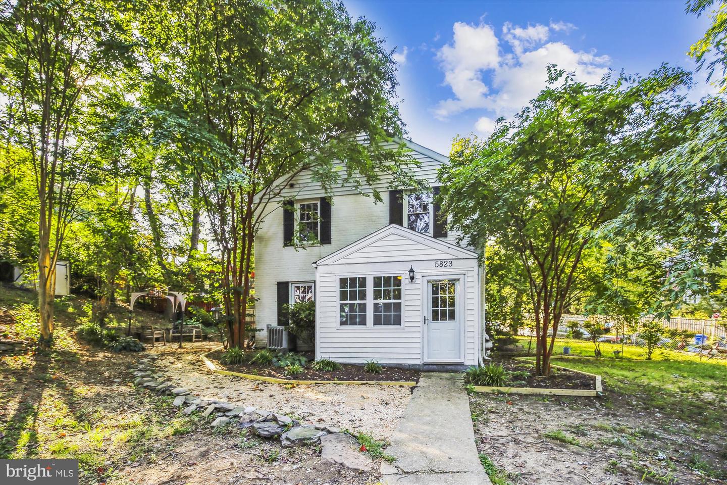 5823 Monticello ROAD