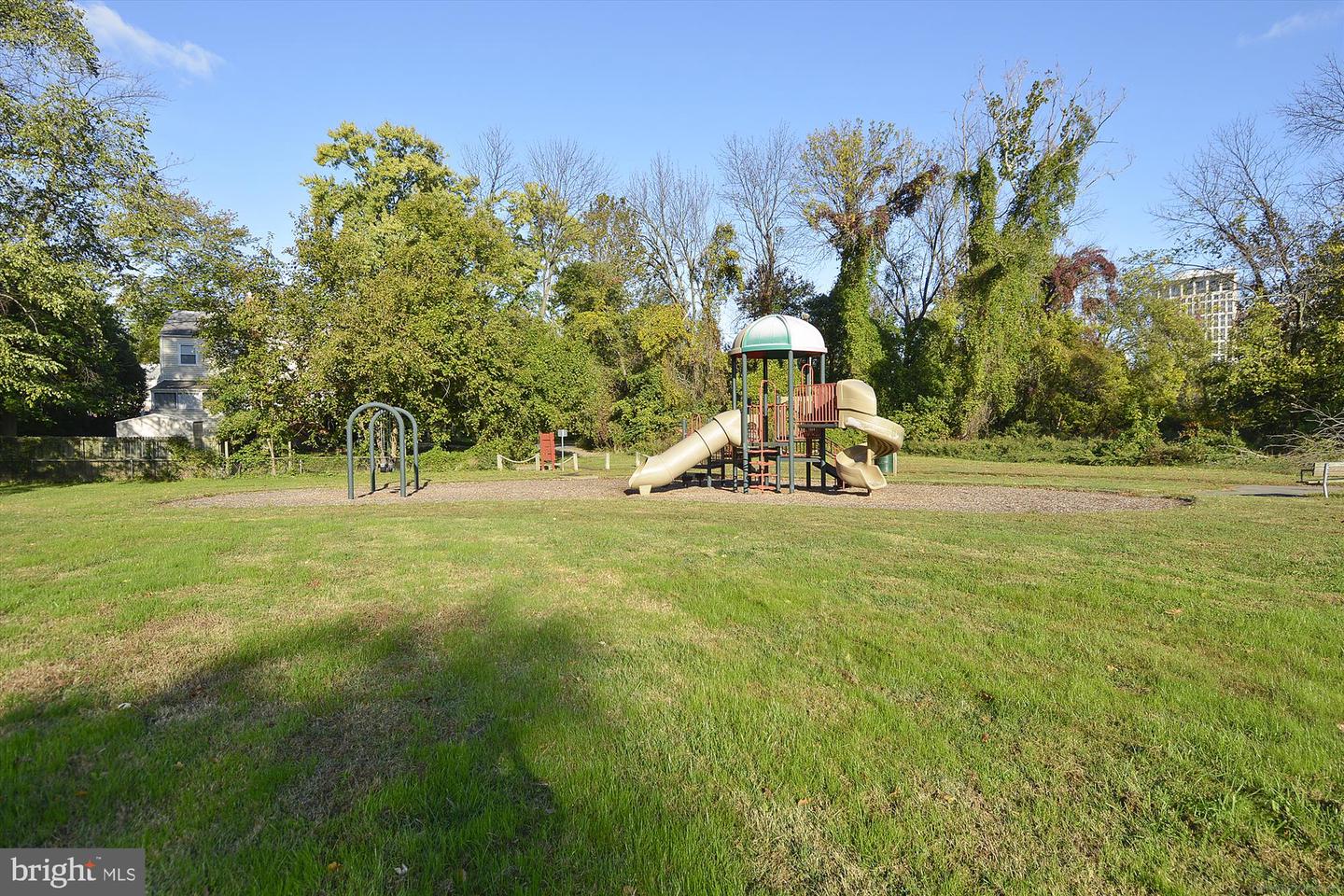5823 Monticello ROAD