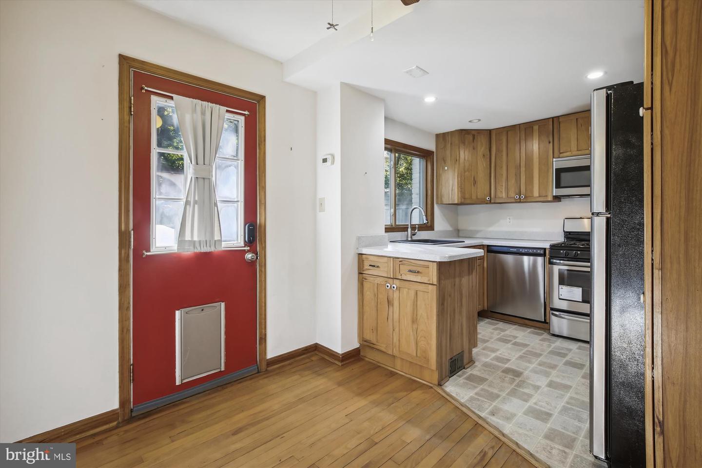 5823 Monticello ROAD