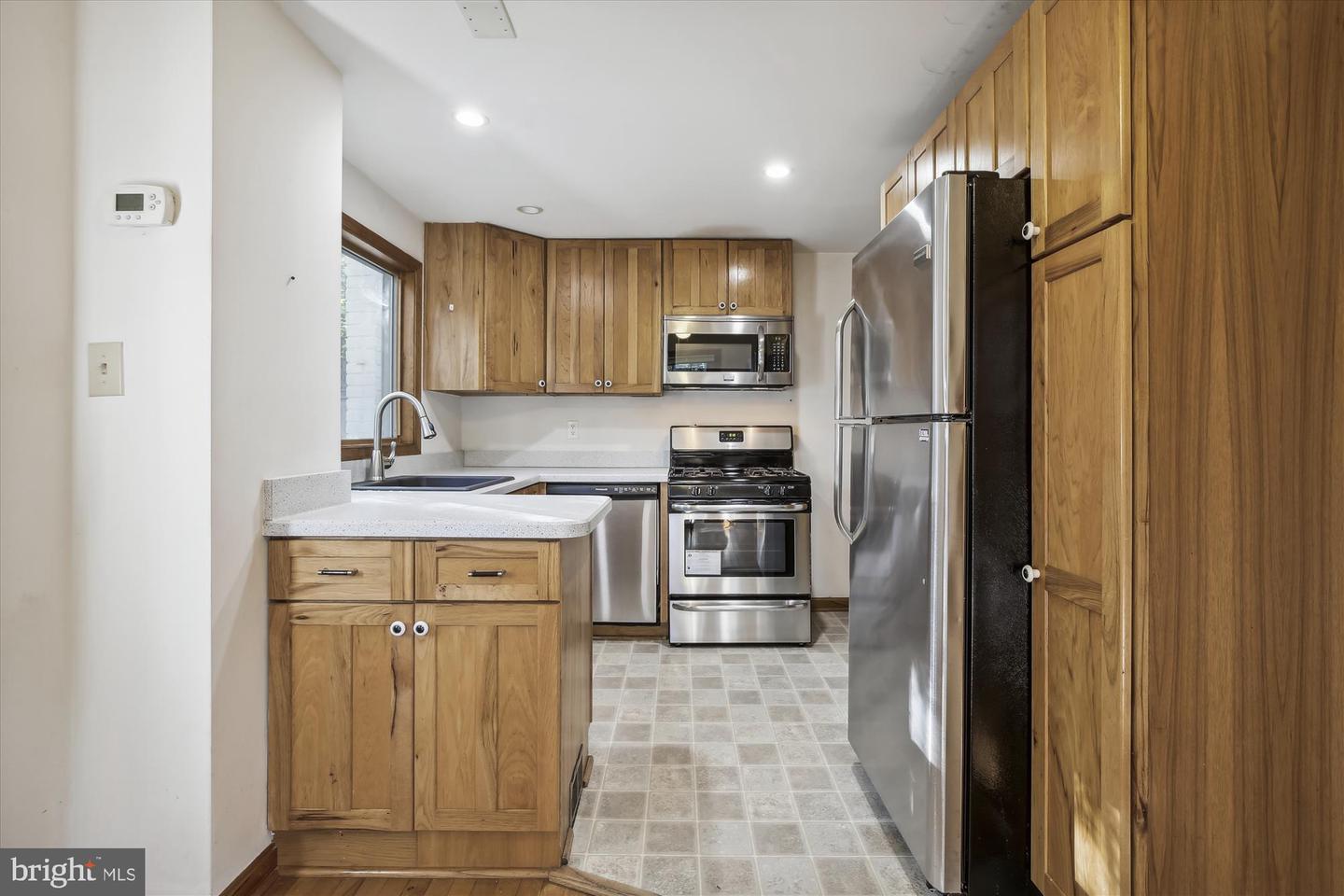 5823 Monticello ROAD