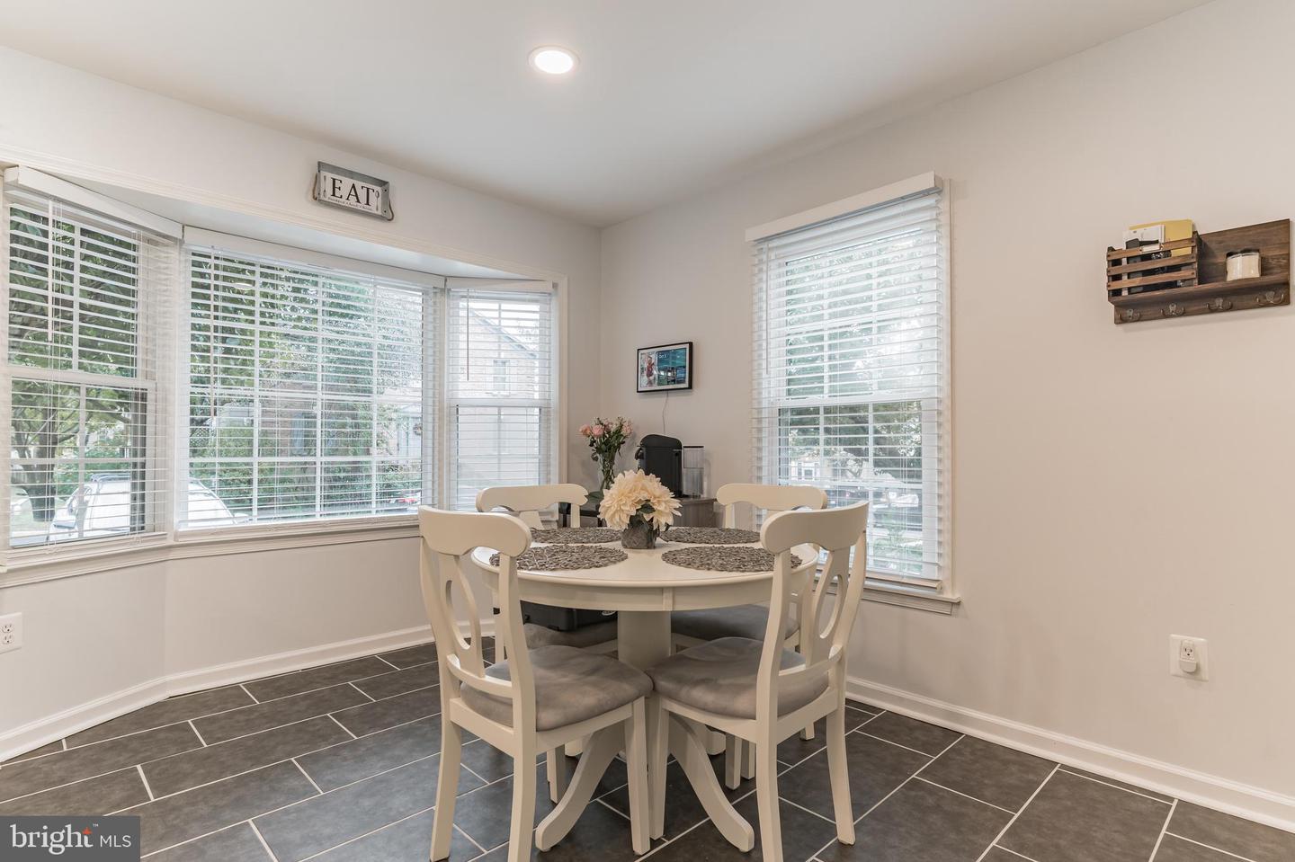 7322 Mallory CIRCLE
