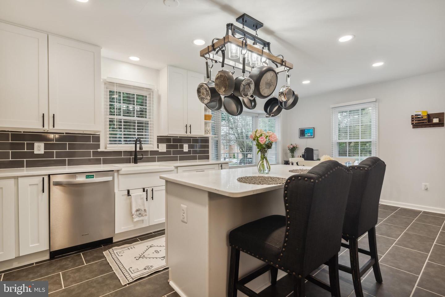 7322 Mallory CIRCLE