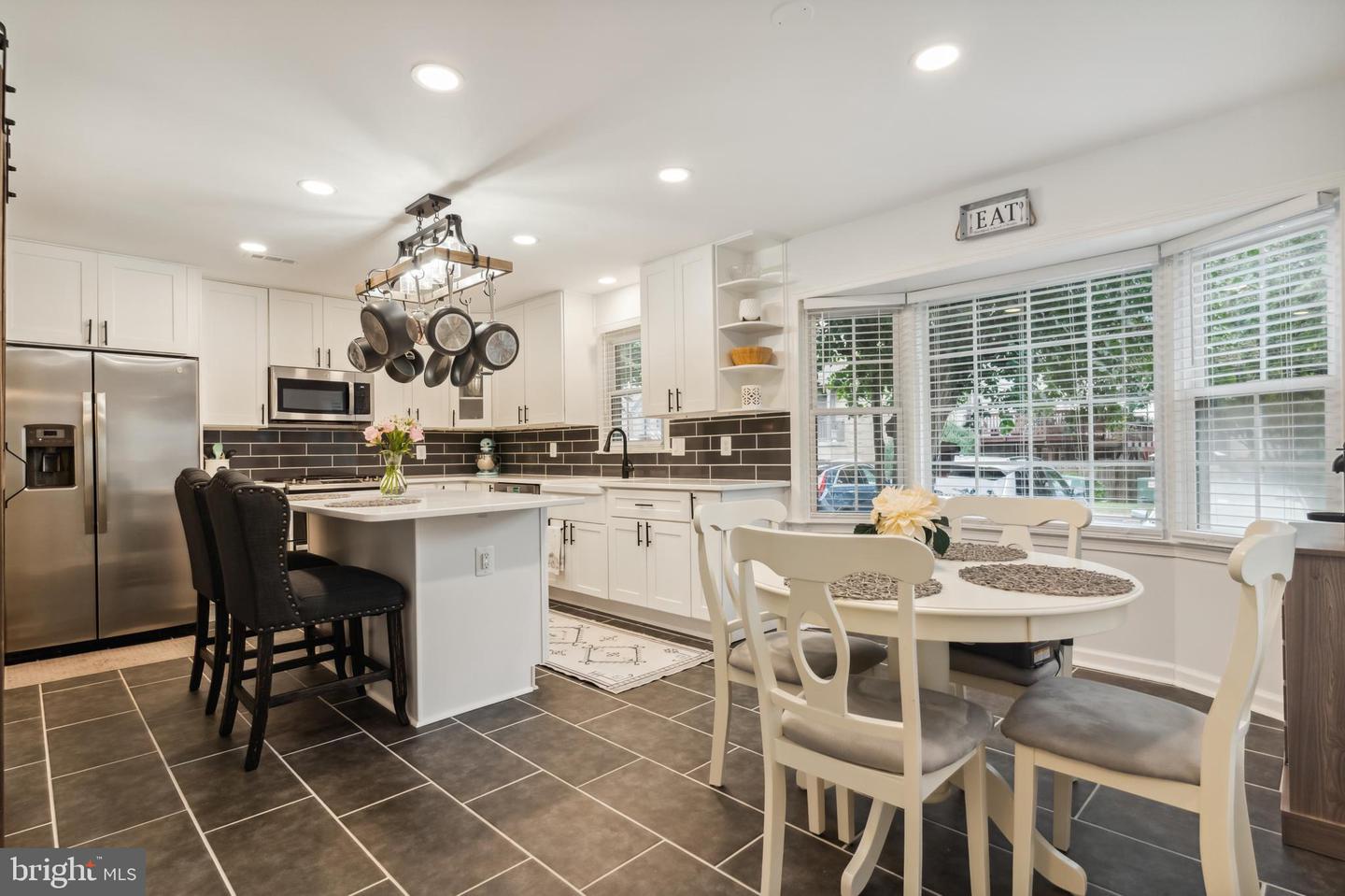 7322 Mallory CIRCLE