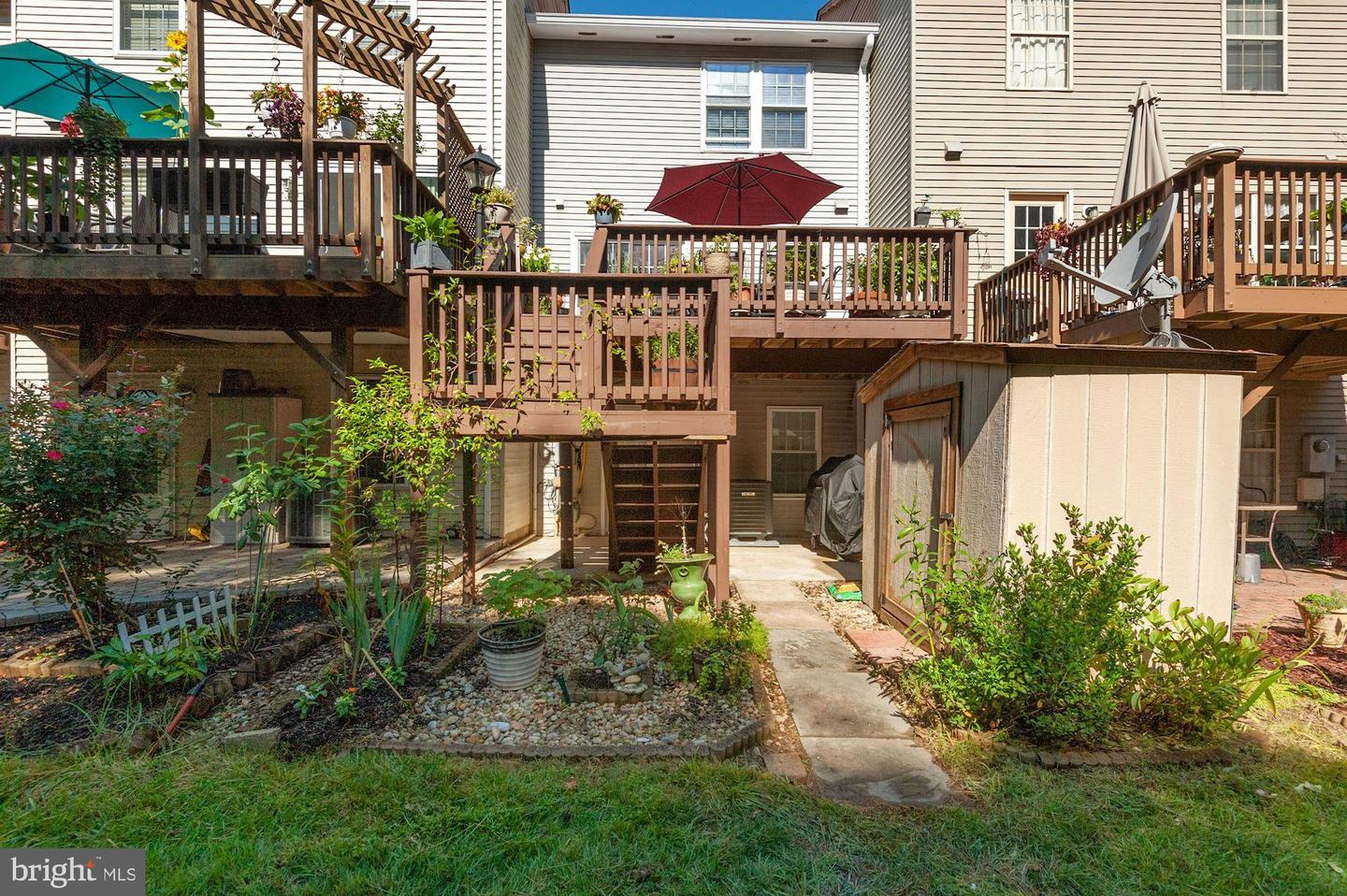 5843 Waterdale COURT