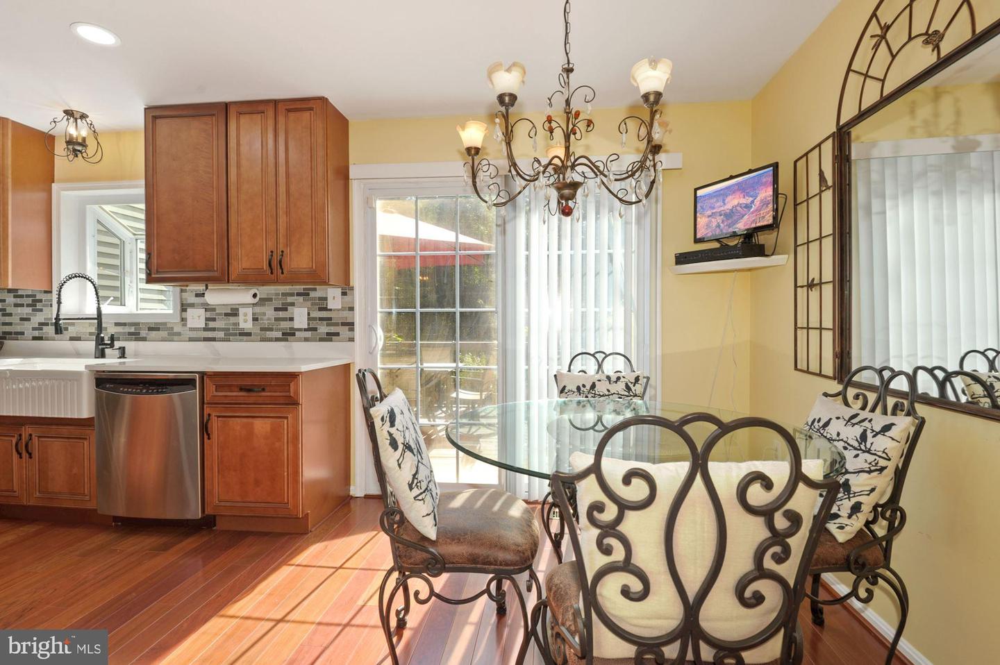 5843 Waterdale COURT