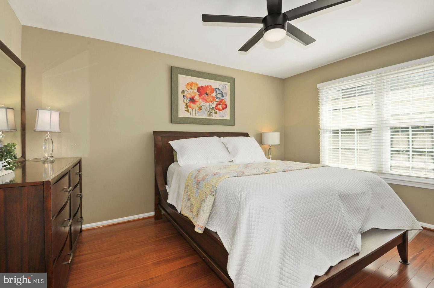 5843 Waterdale COURT