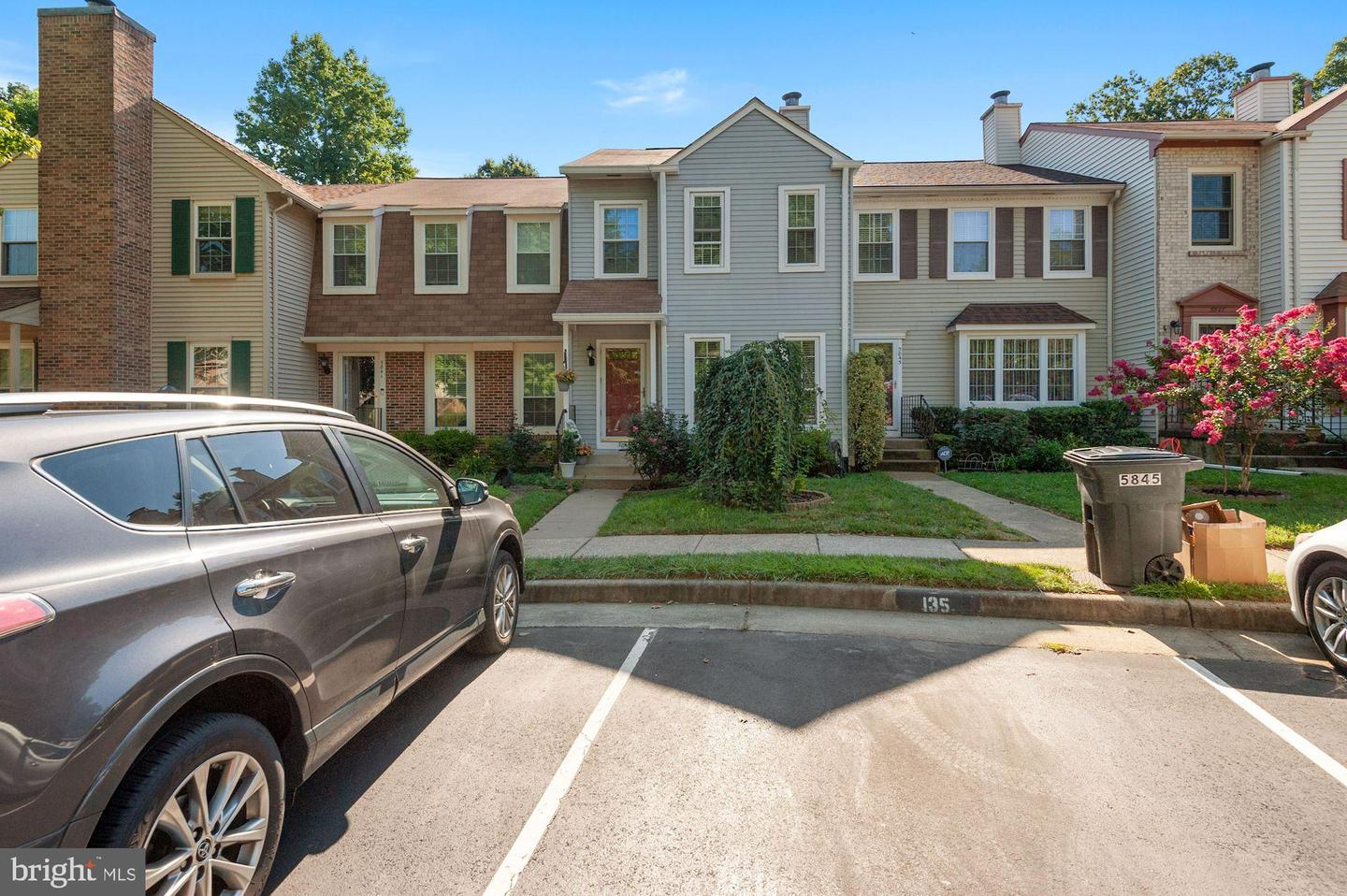 5843 Waterdale COURT