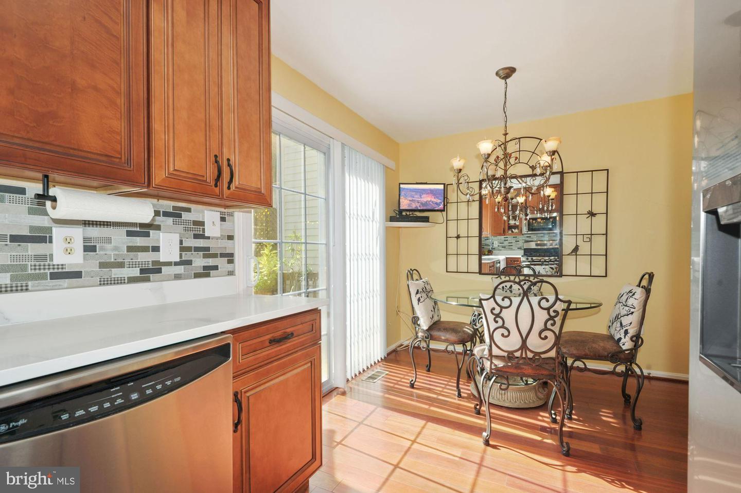 5843 Waterdale COURT