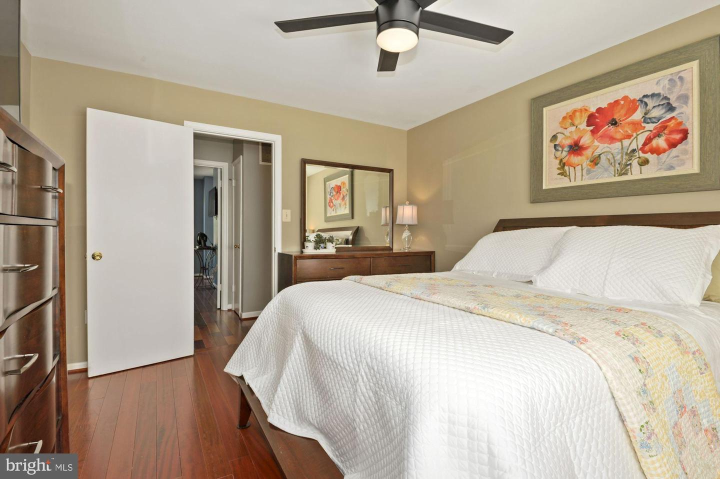 5843 Waterdale COURT