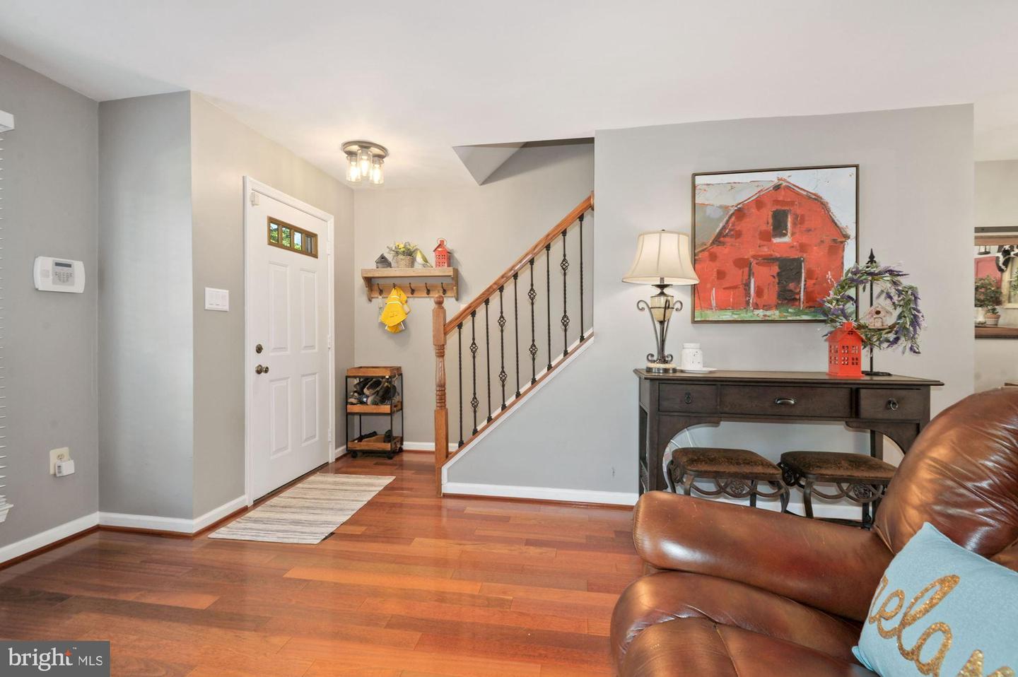 5843 Waterdale COURT