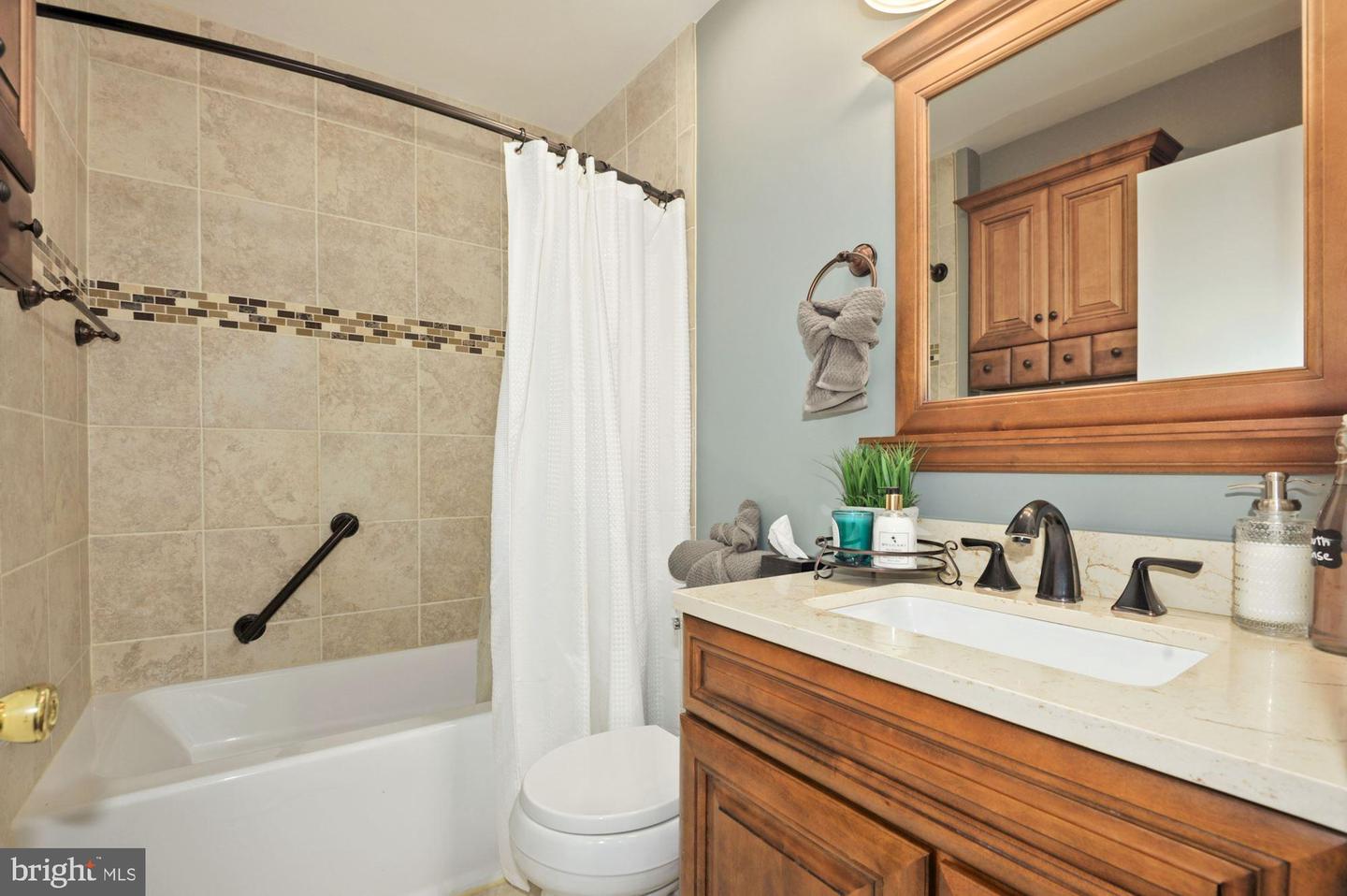 5843 Waterdale COURT