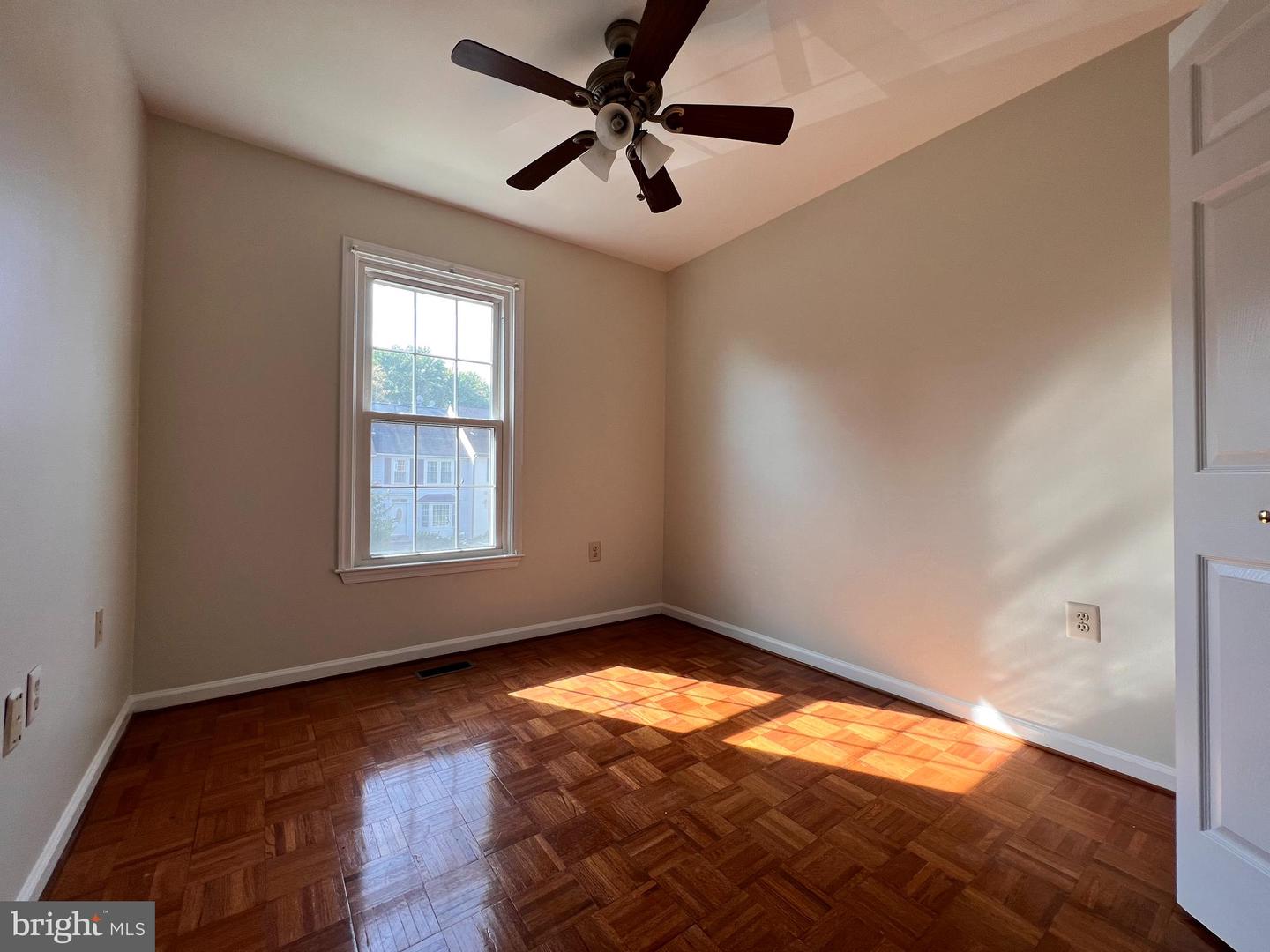 14005 Betsy Ross LANE