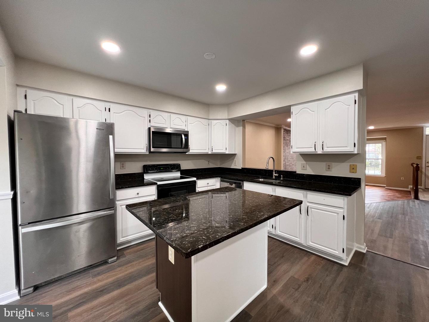 14005 Betsy Ross LANE