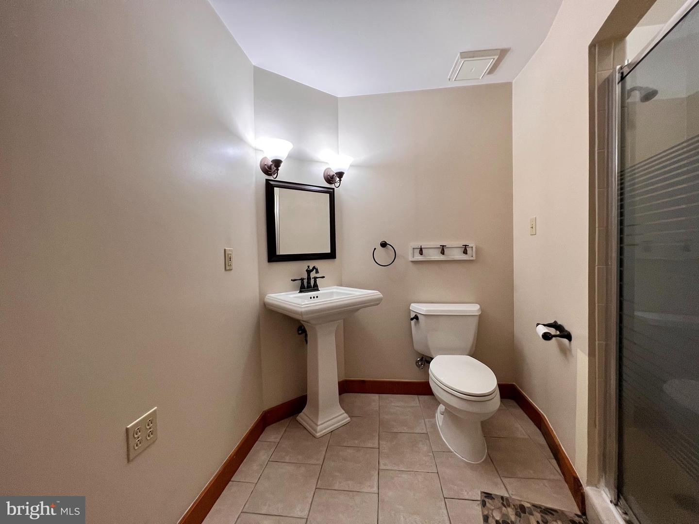14005 Betsy Ross LANE