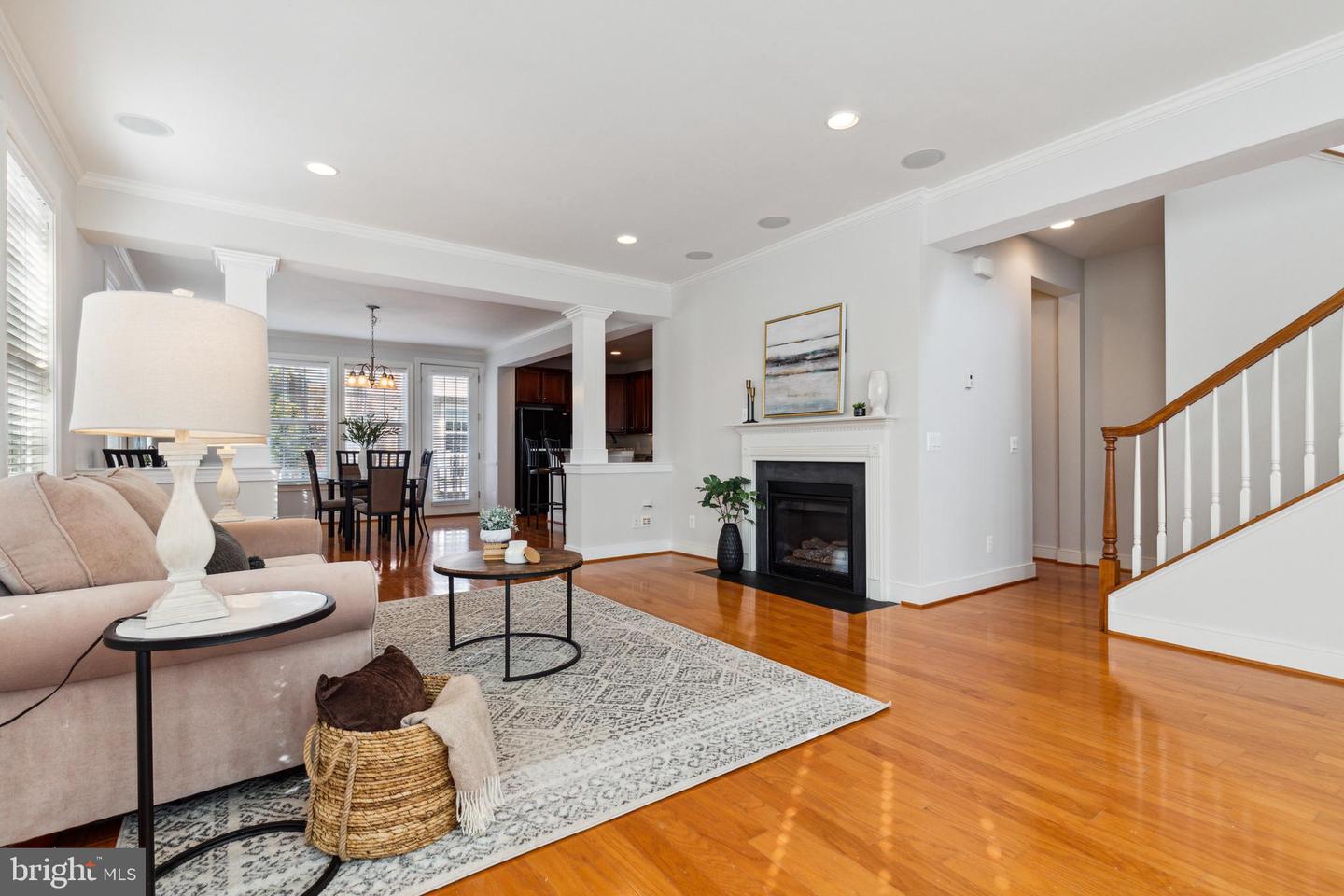 2083 Hunting Creek COURT