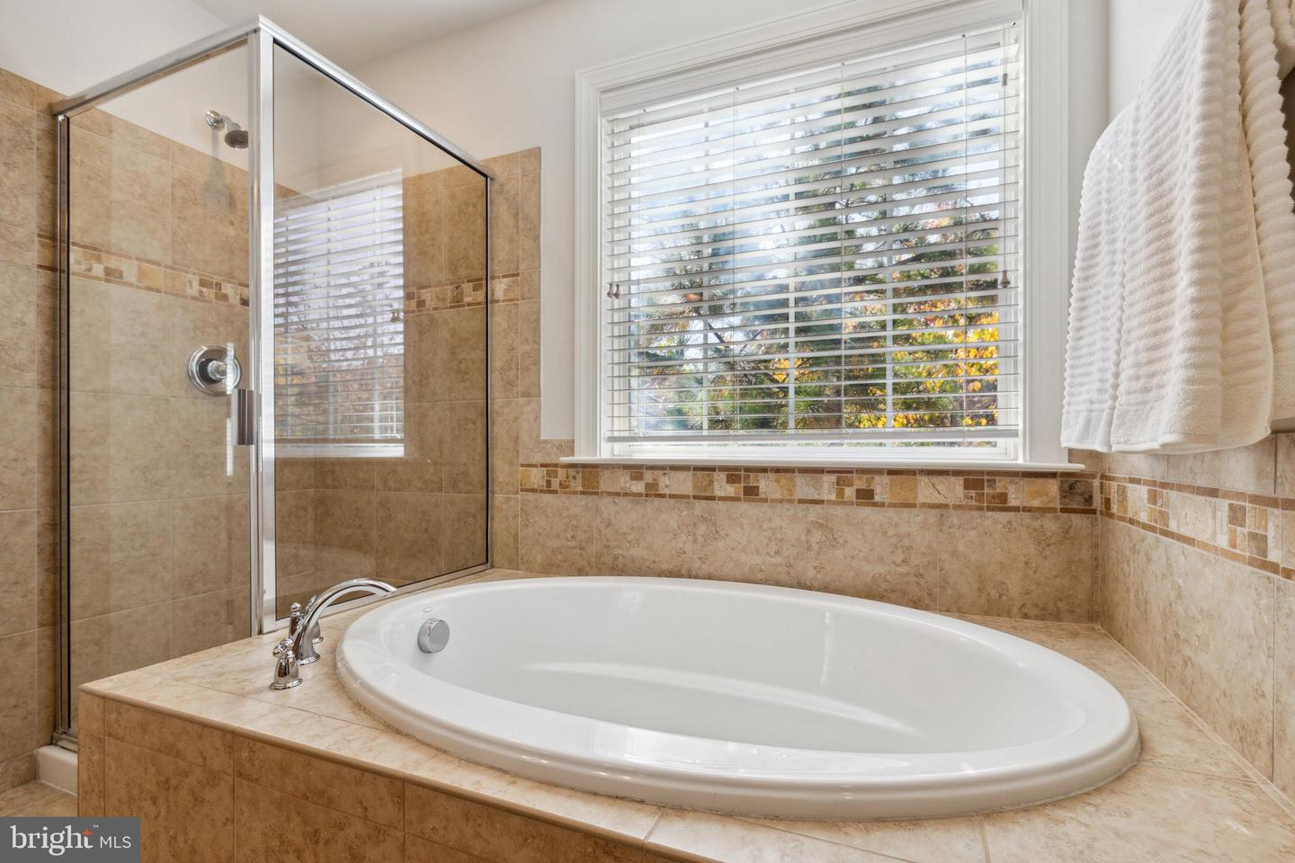 2083 Hunting Creek COURT