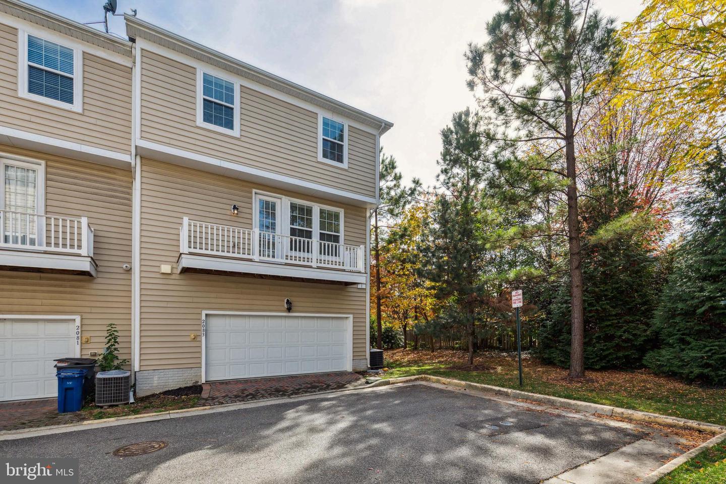 2083 Hunting Creek COURT