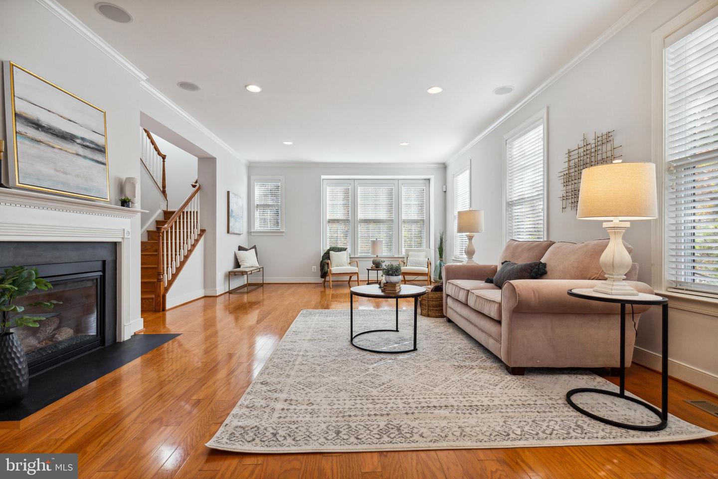 2083 Hunting Creek COURT
