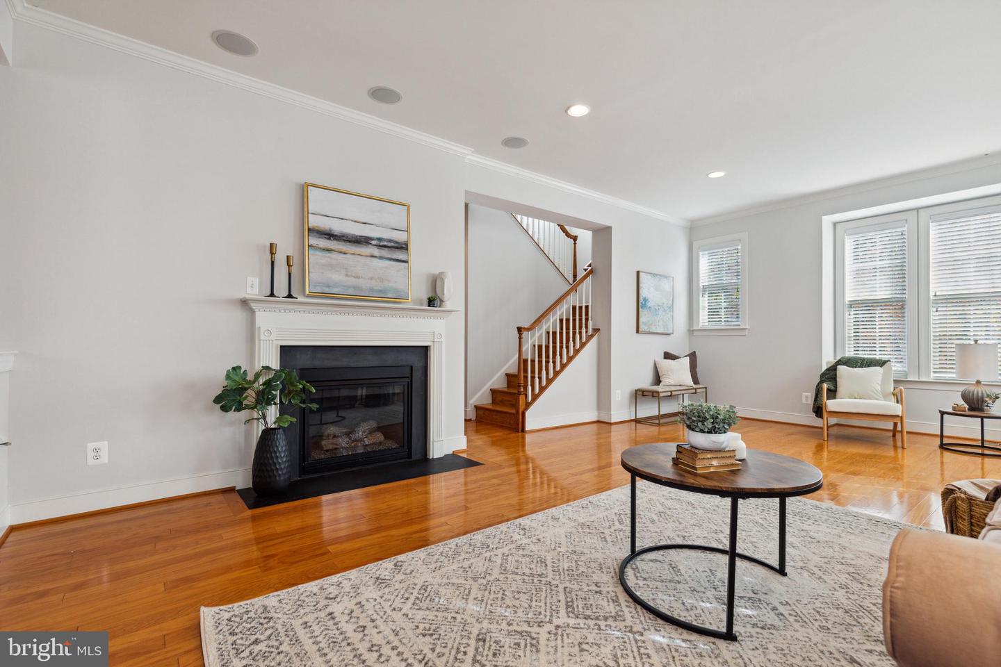 2083 Hunting Creek COURT