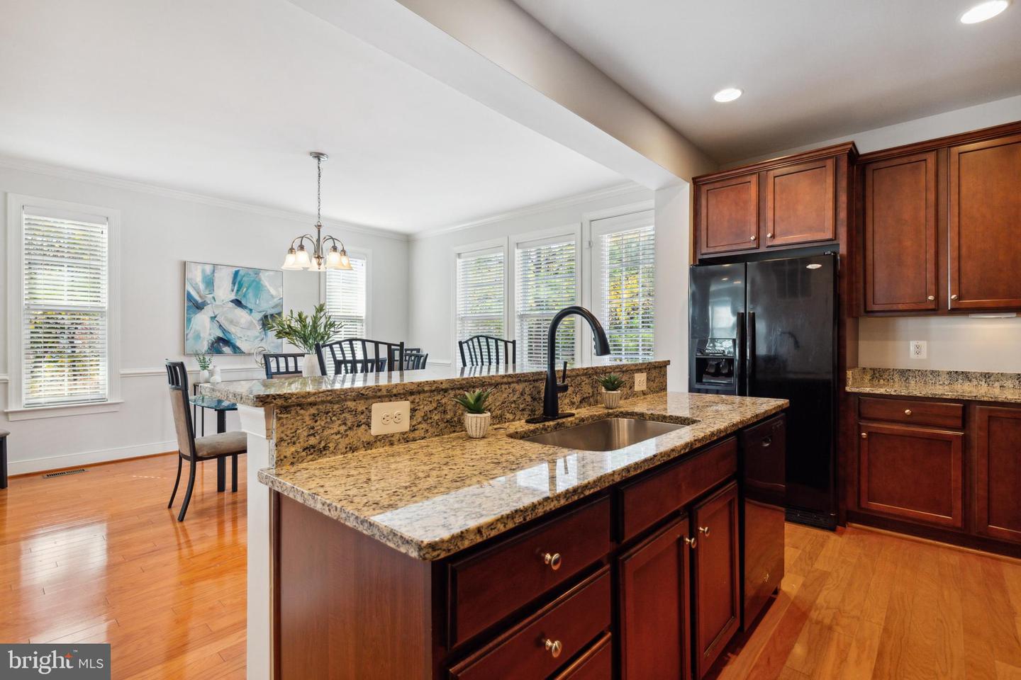 2083 Hunting Creek COURT