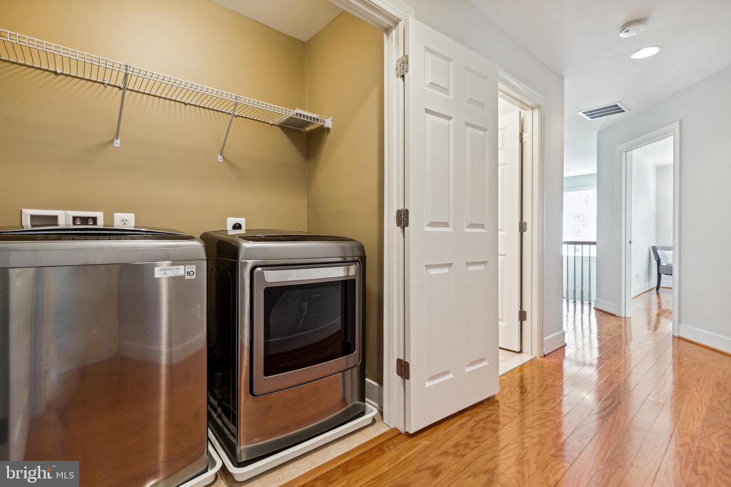 2083 Hunting Creek COURT