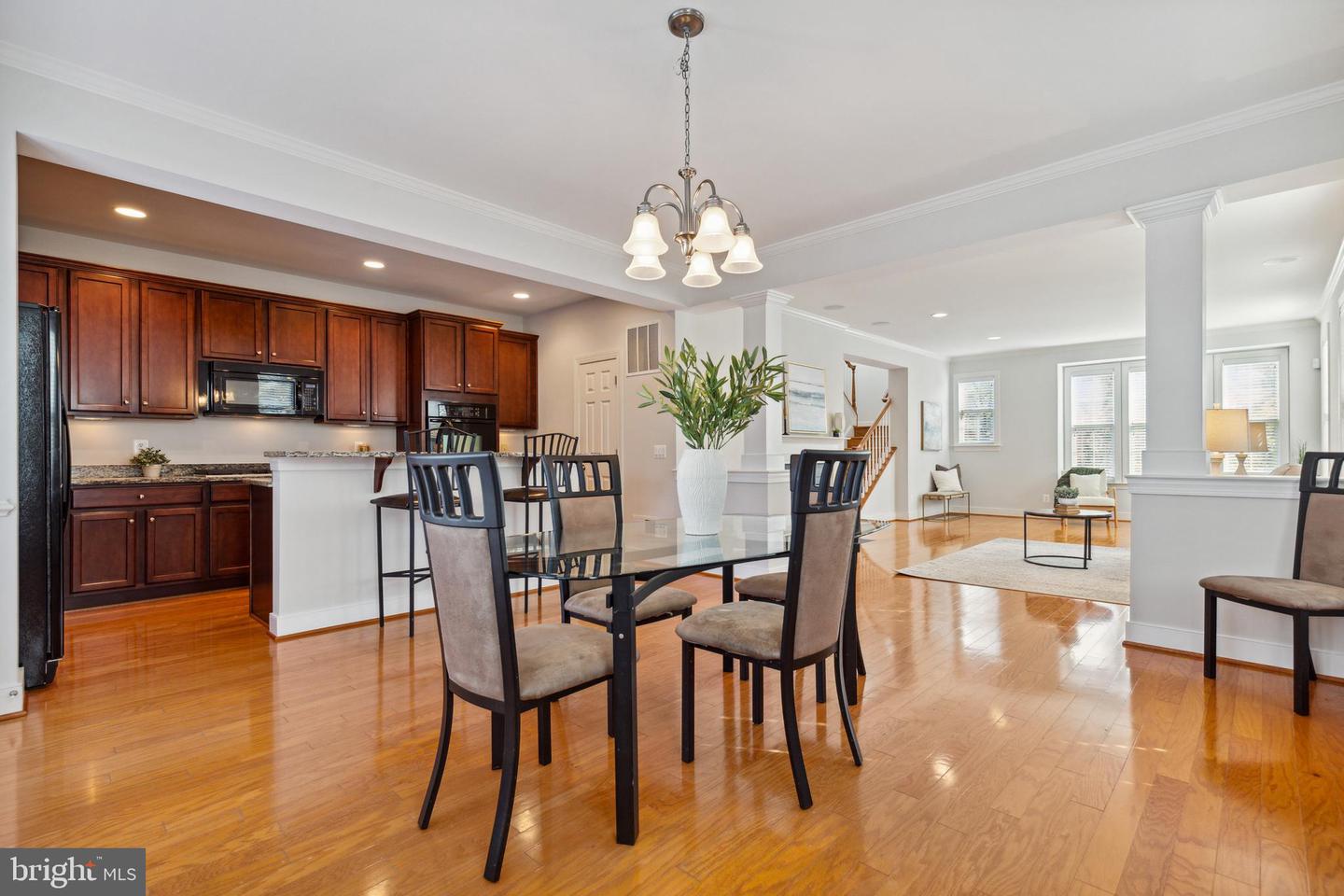 2083 Hunting Creek COURT