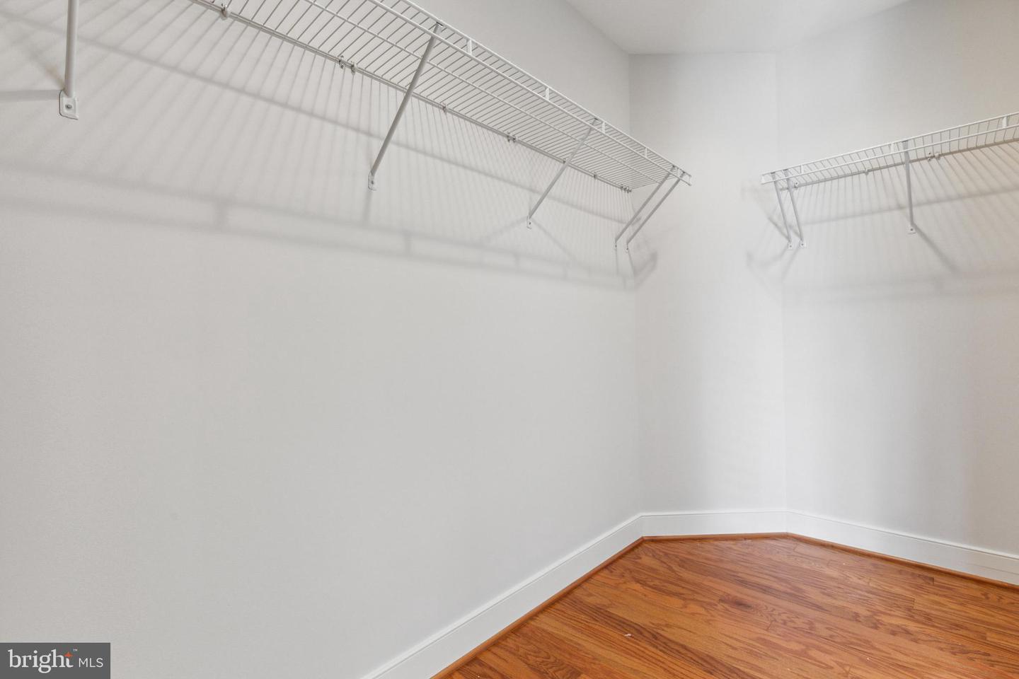 2083 Hunting Creek COURT