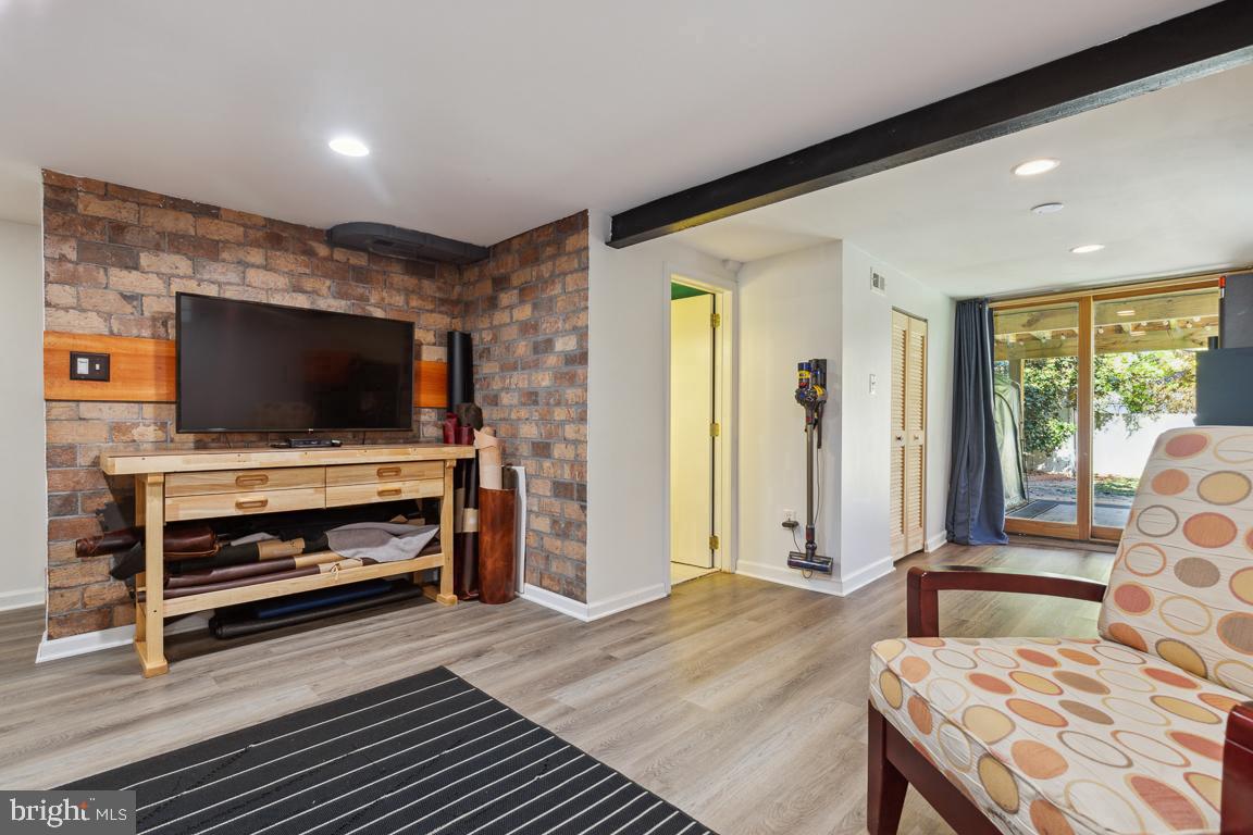2308 Riverview TERRACE
