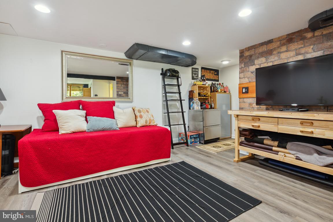 2308 Riverview TERRACE