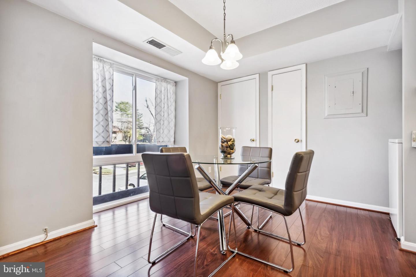 10220 Bushman DRIVE Unit: 8212