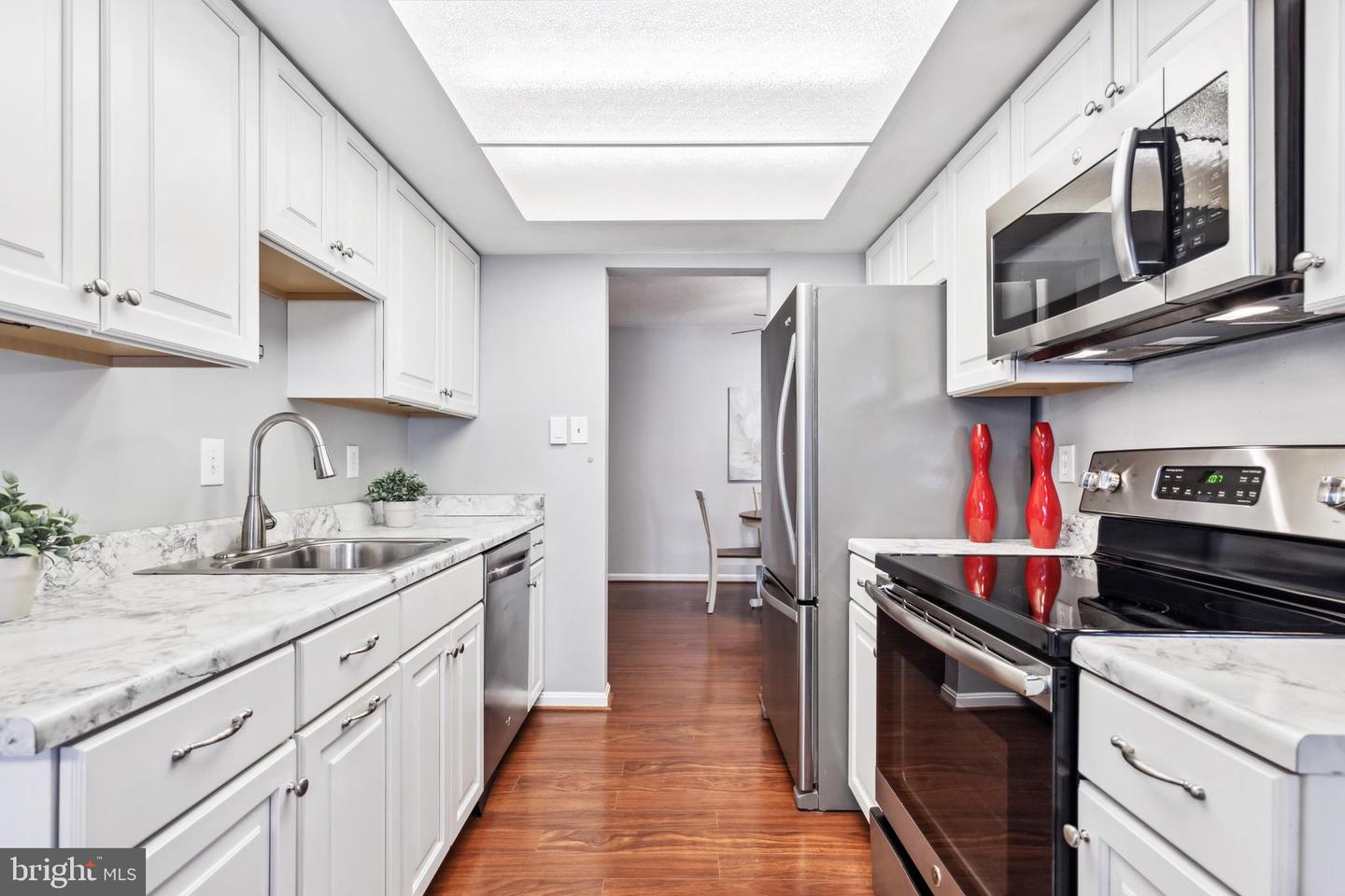 10220 Bushman DRIVE Unit: 8212
