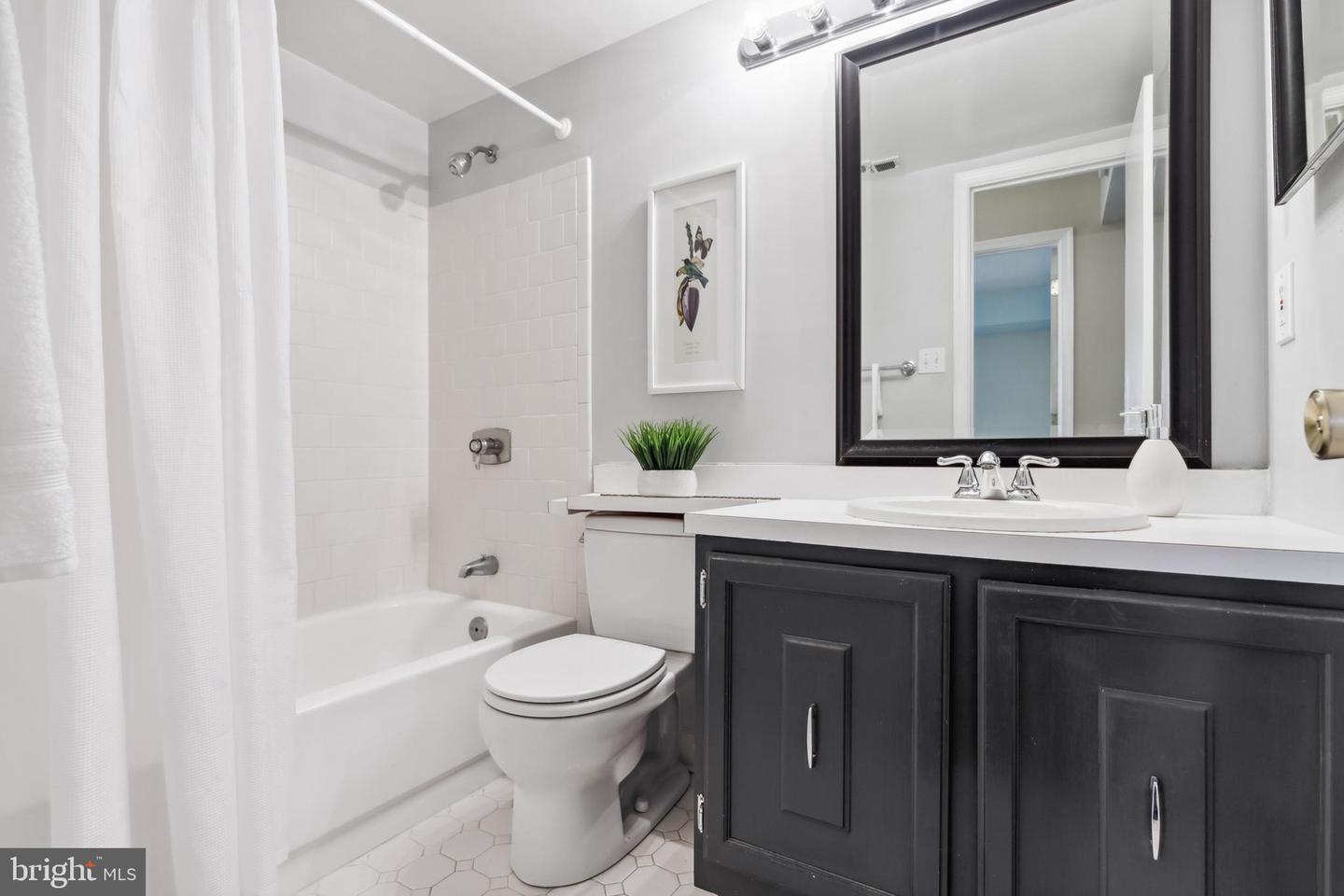 10220 Bushman DRIVE Unit: 8212