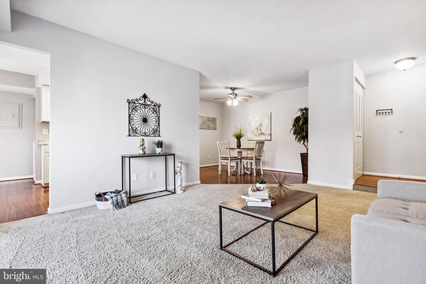 10220 Bushman DRIVE Unit: 8212