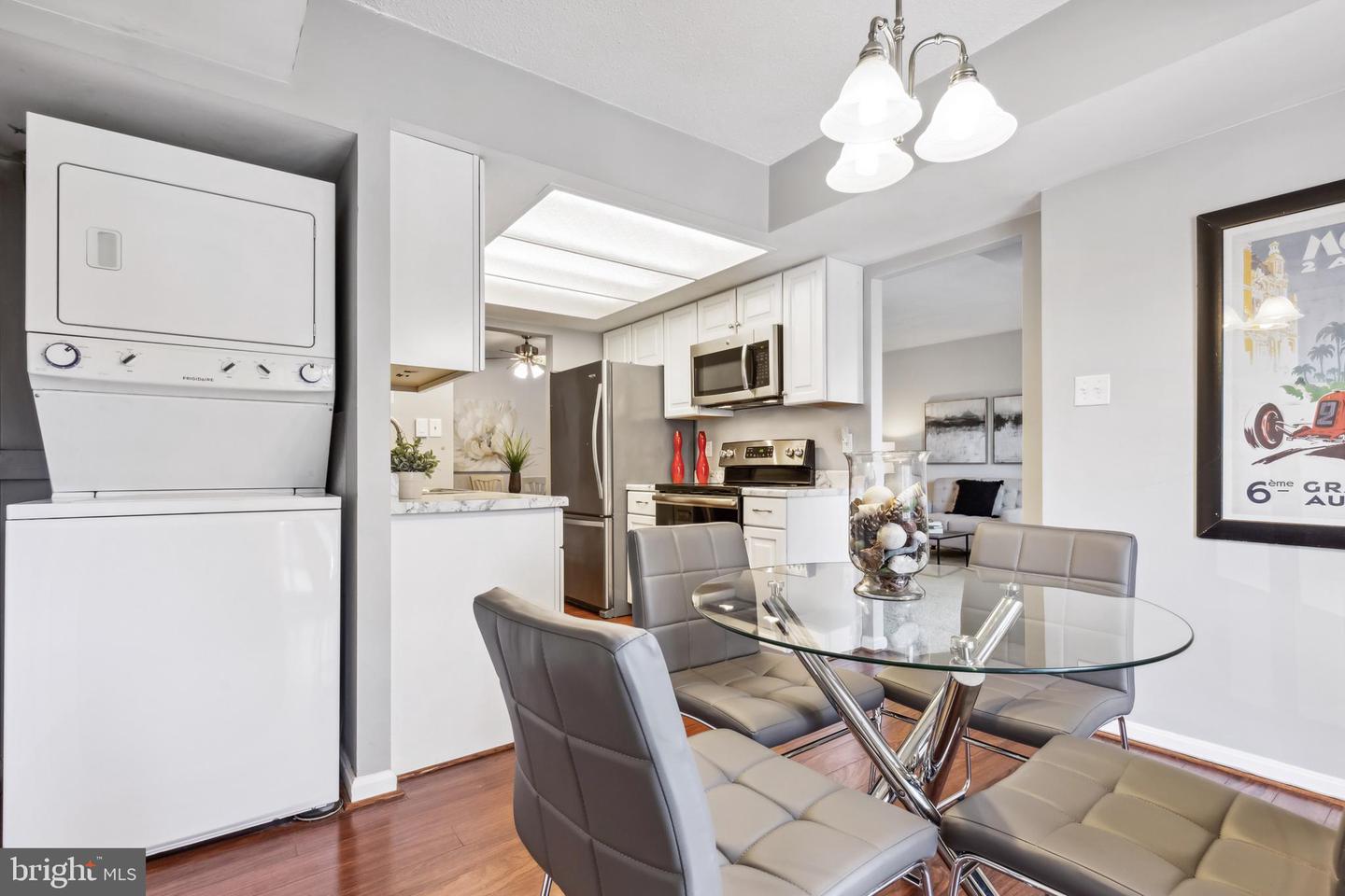 10220 Bushman DRIVE Unit: 8212