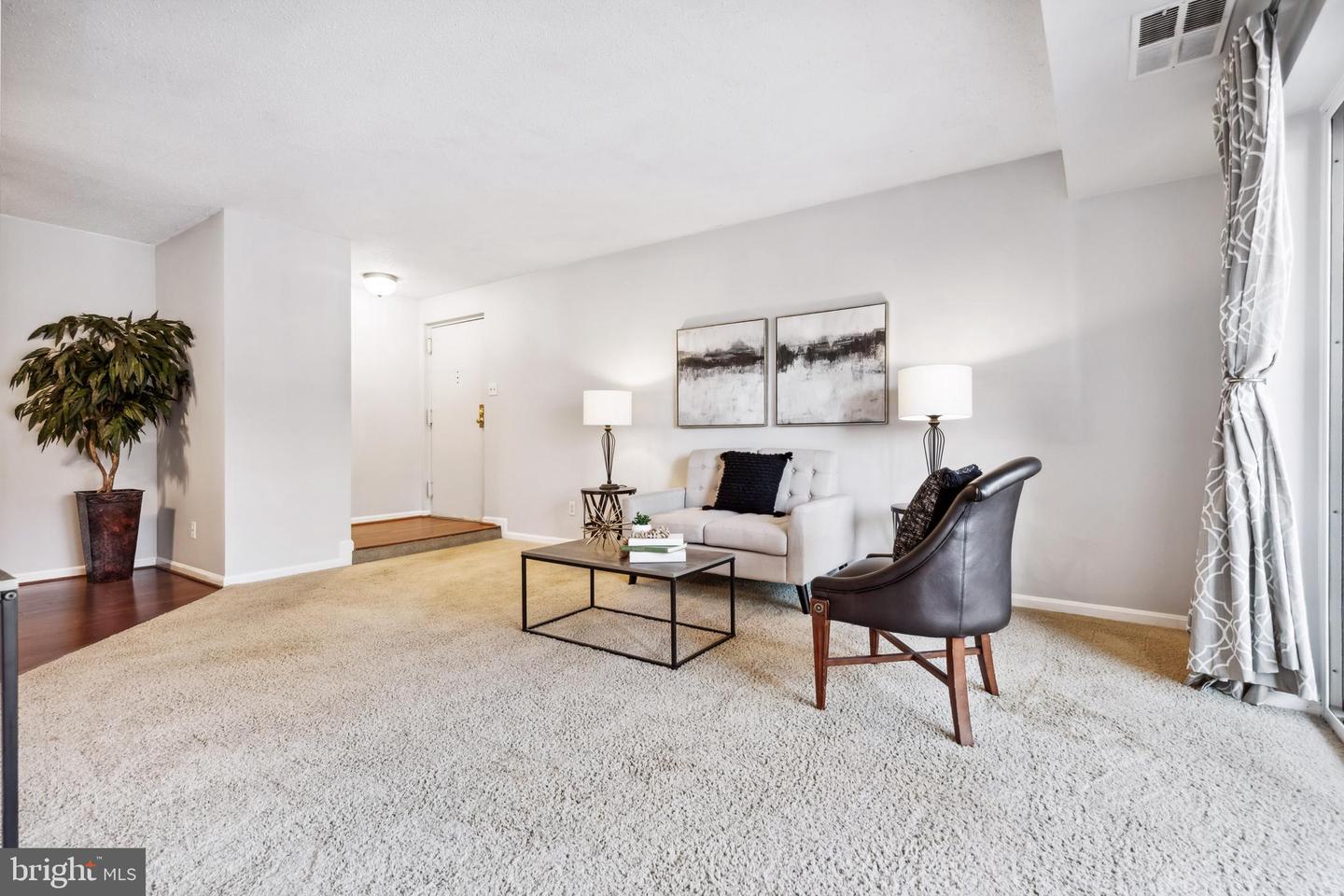 10220 Bushman DRIVE Unit: 8212
