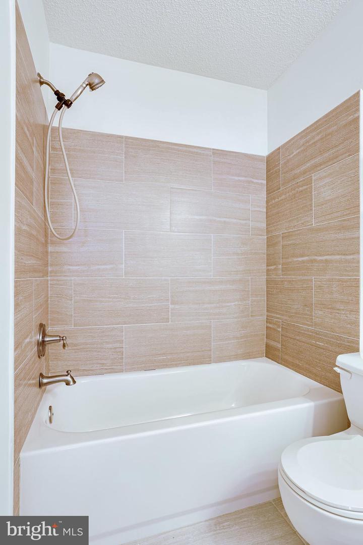 12113 Greenway COURT Unit: 180