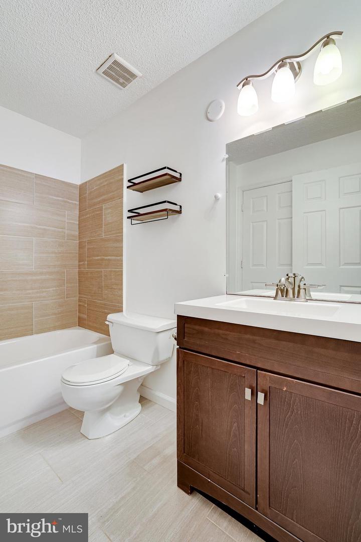 12113 Greenway COURT Unit: 180