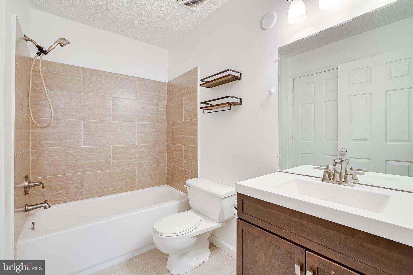 12113 Greenway COURT Unit: 180