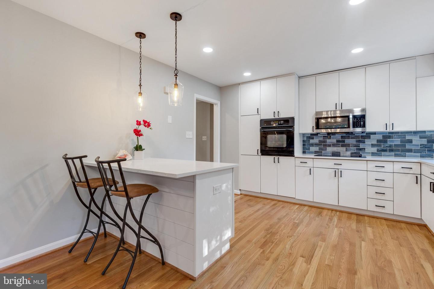 8425 Sulky COURT