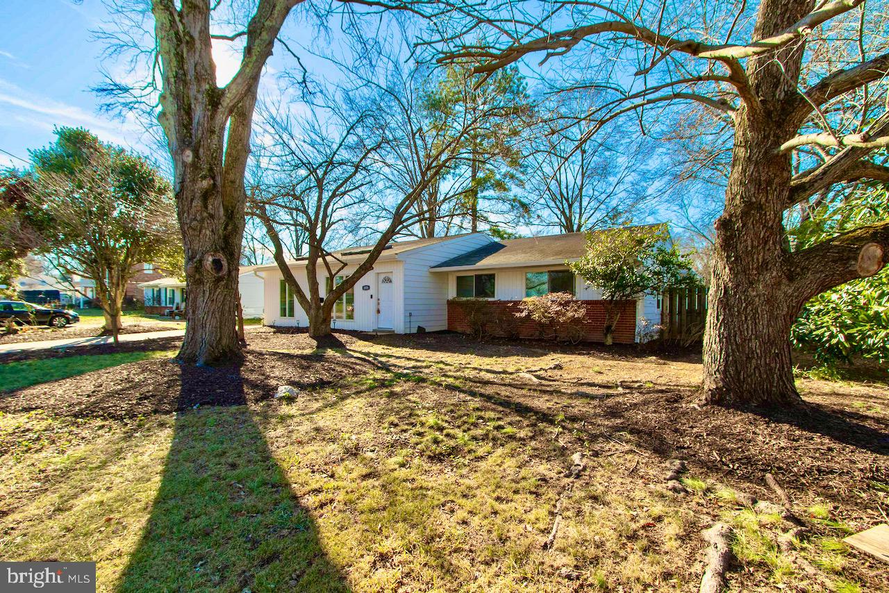 8006 Russell ROAD