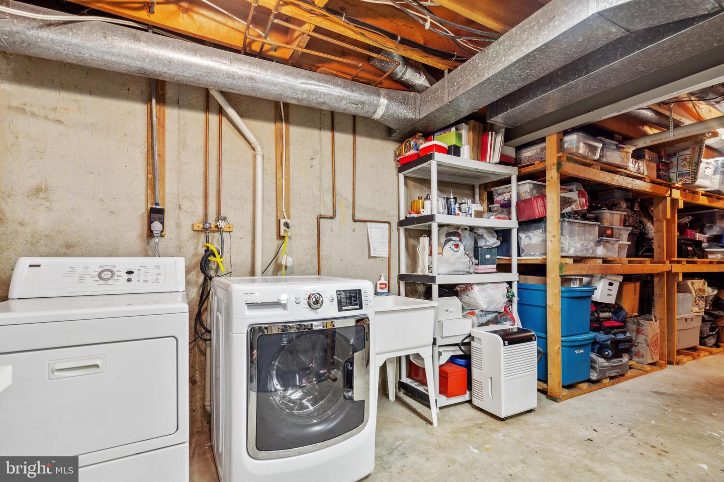 9501 Yawl COURT