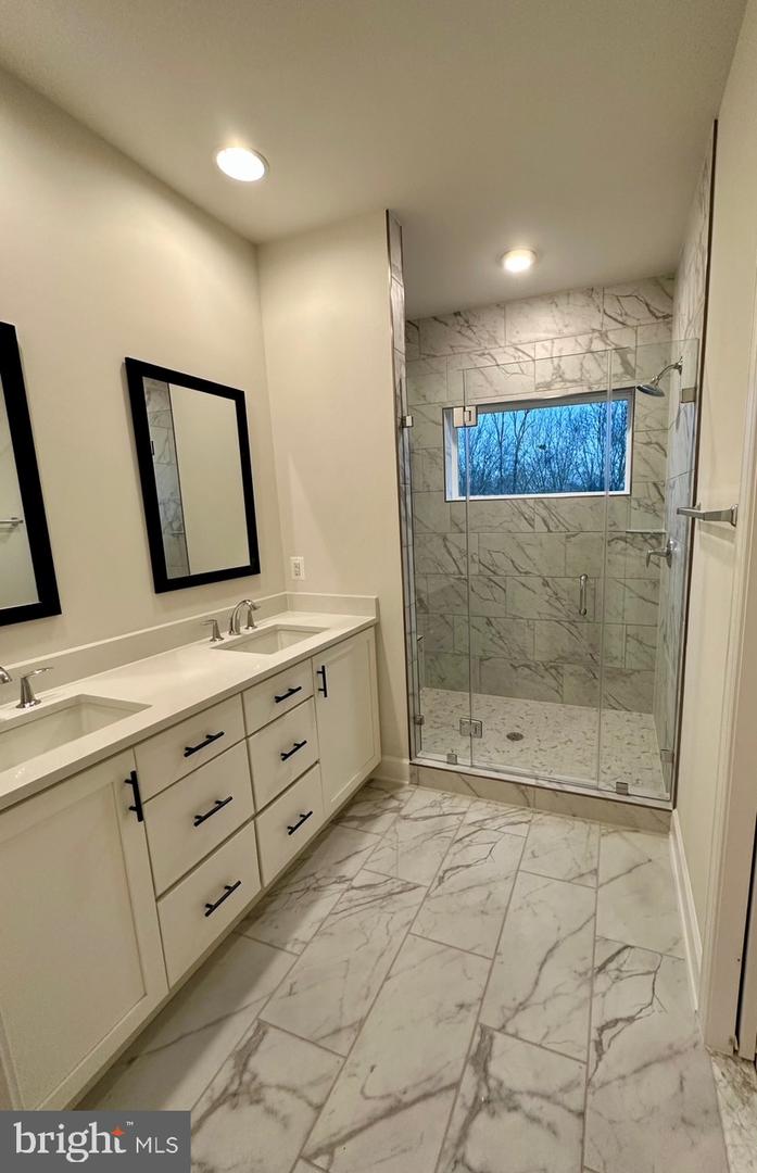 5221 Ridgeview Retreat DRIVE