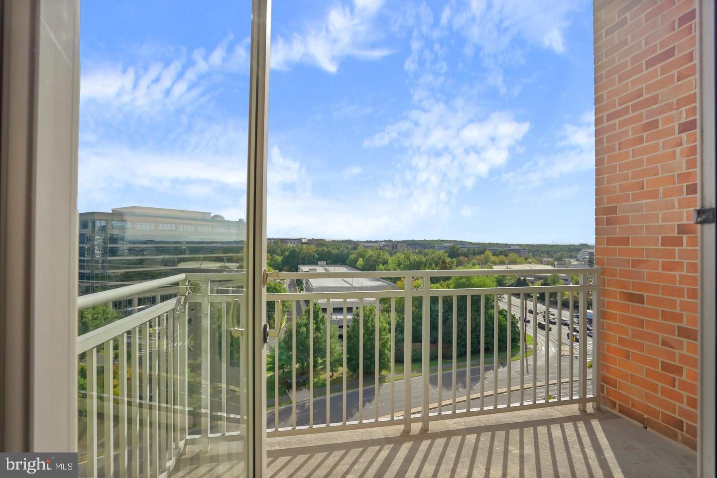 11800 Sunset Hills ROAD Unit: 1218