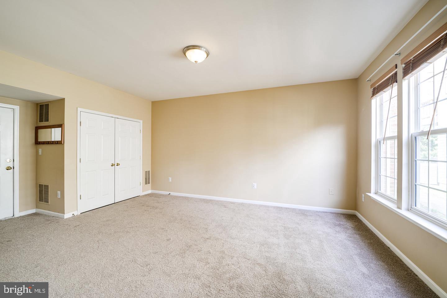2337 Huntington Station COURT