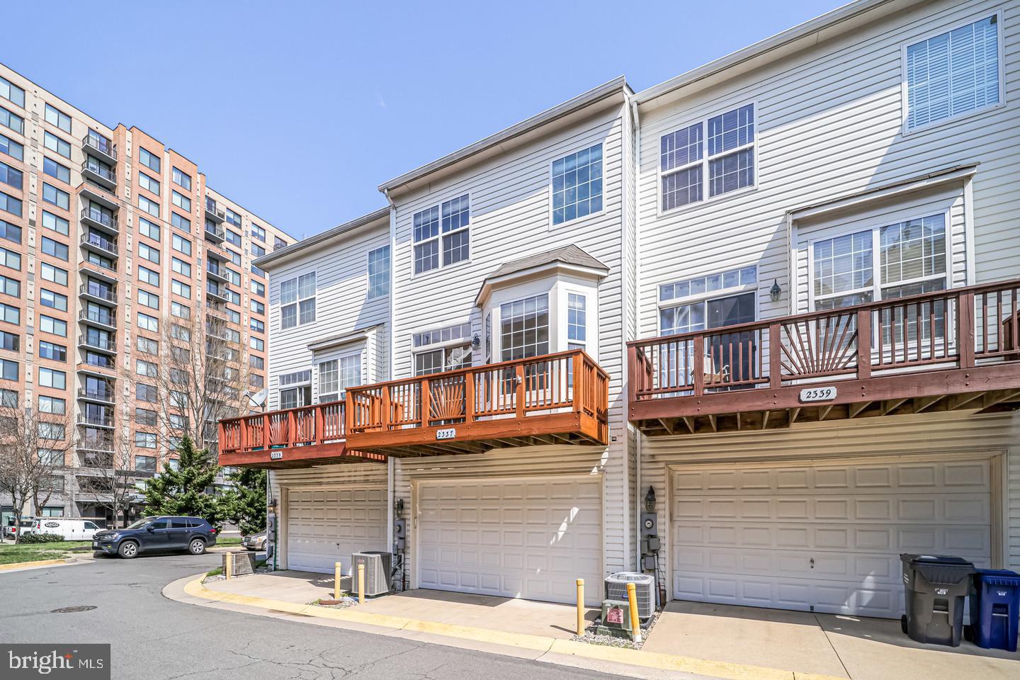 2337 Huntington Station COURT