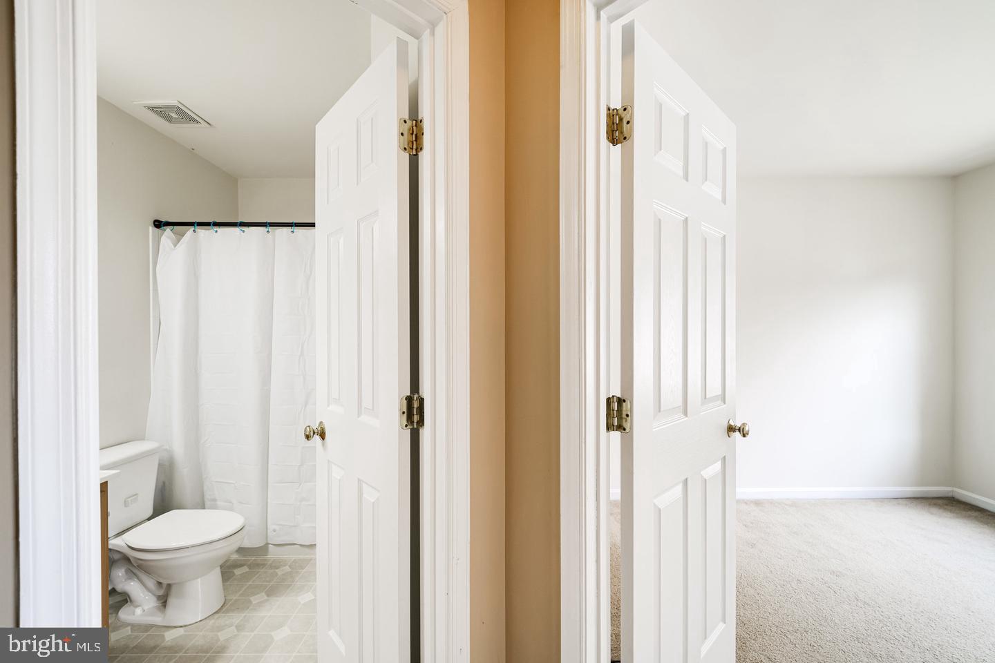 2337 Huntington Station COURT