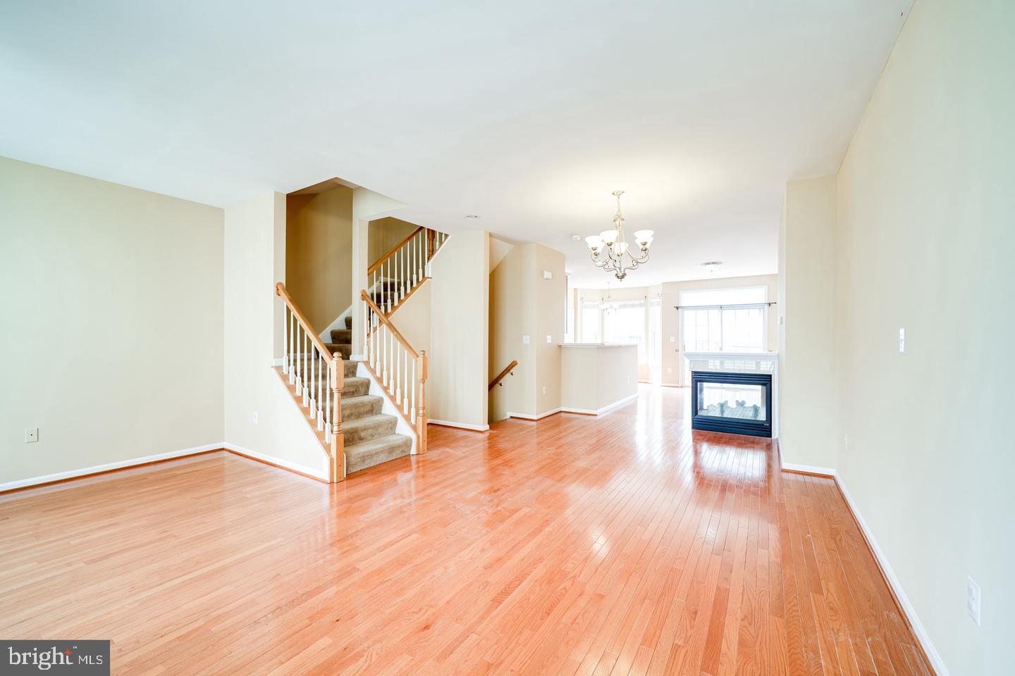 2337 Huntington Station COURT